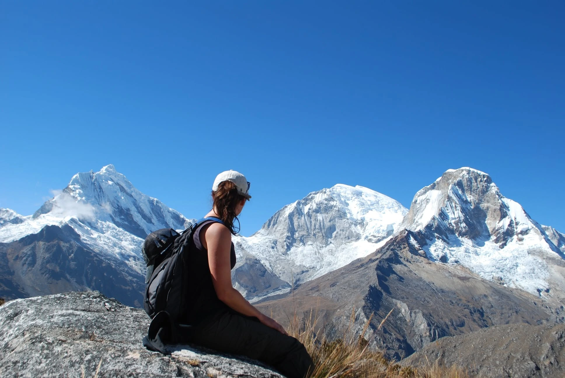 Trekking frente a los nevados de la Cordillera Blanca — Hotel Morales, Huaraz